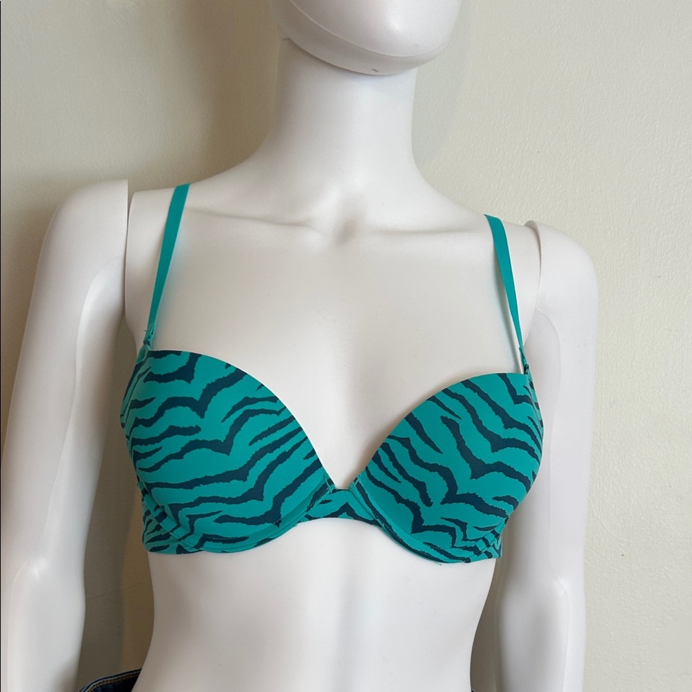 PINK Victoria's Secret Teal Zebra Print Bra